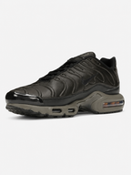 Кросівки чоловічі Nike Air Max Plus Paris Lifestyle Shoe Black HJ4519-200