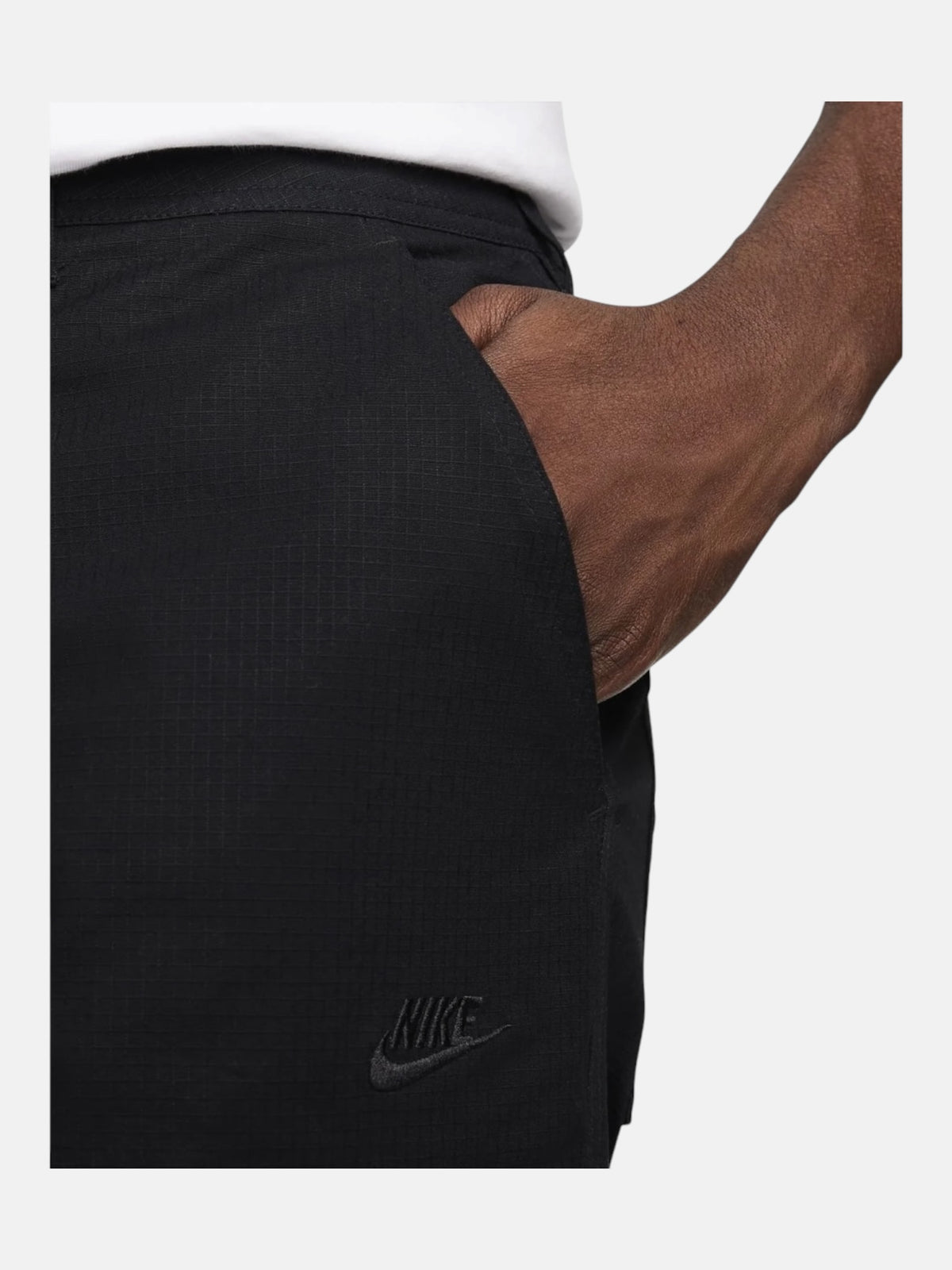 Штани чоловічі Nike Club Cargo Black FZ5765-010
