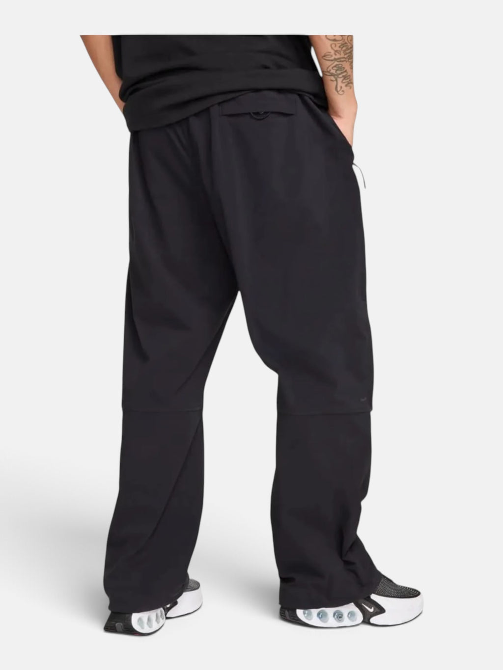 Спортивний костюм чоловічий Nike Tech Woven Black HM7151-010/HM7158-010