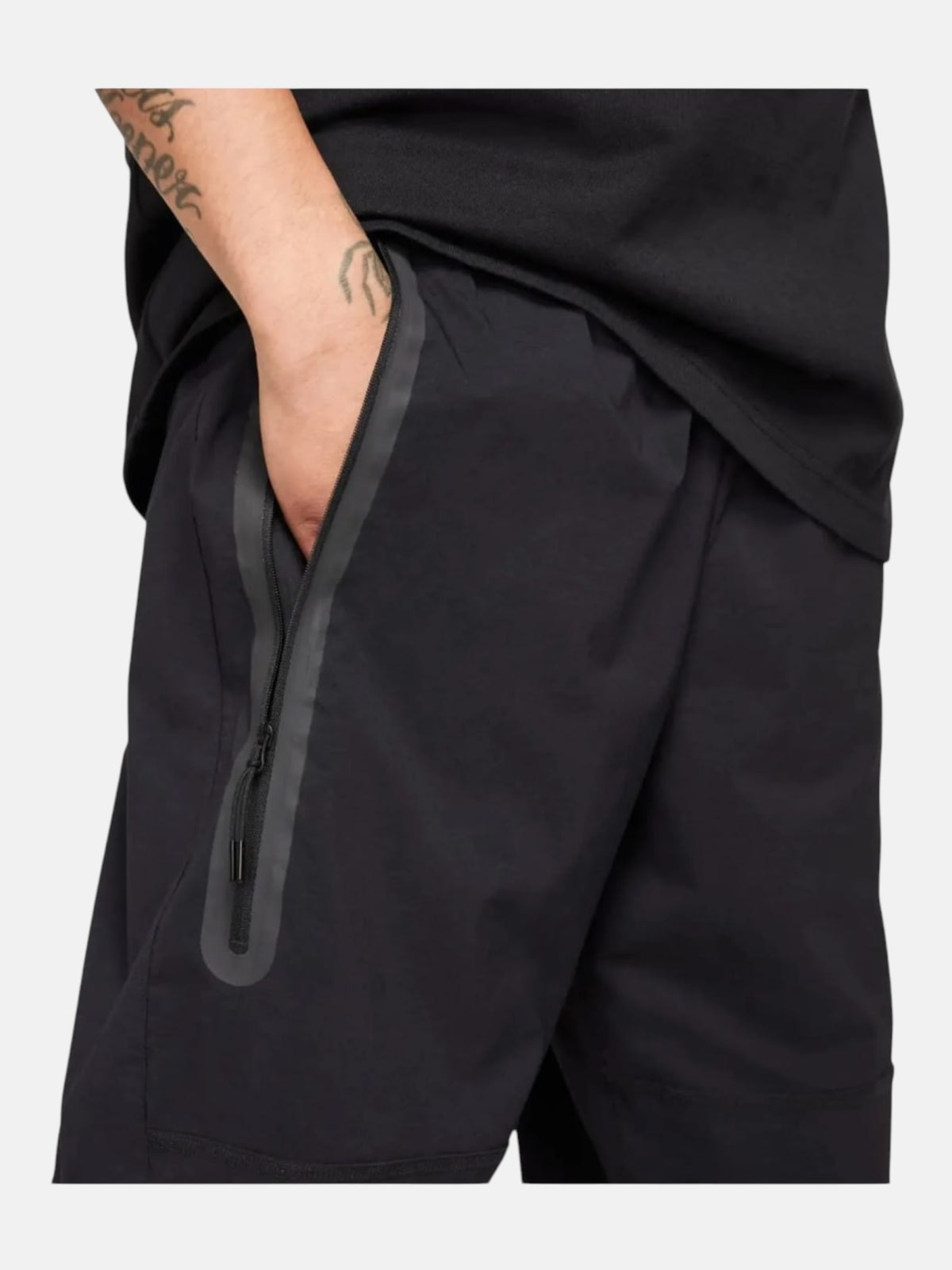 Спортивний костюм чоловічий Nike Tech Woven Black HM7151-010/HM7158-010