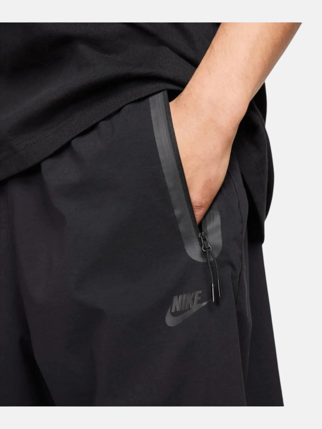 Спортивний костюм чоловічий Nike Tech Woven Black HM7151-010/HM7158-010
