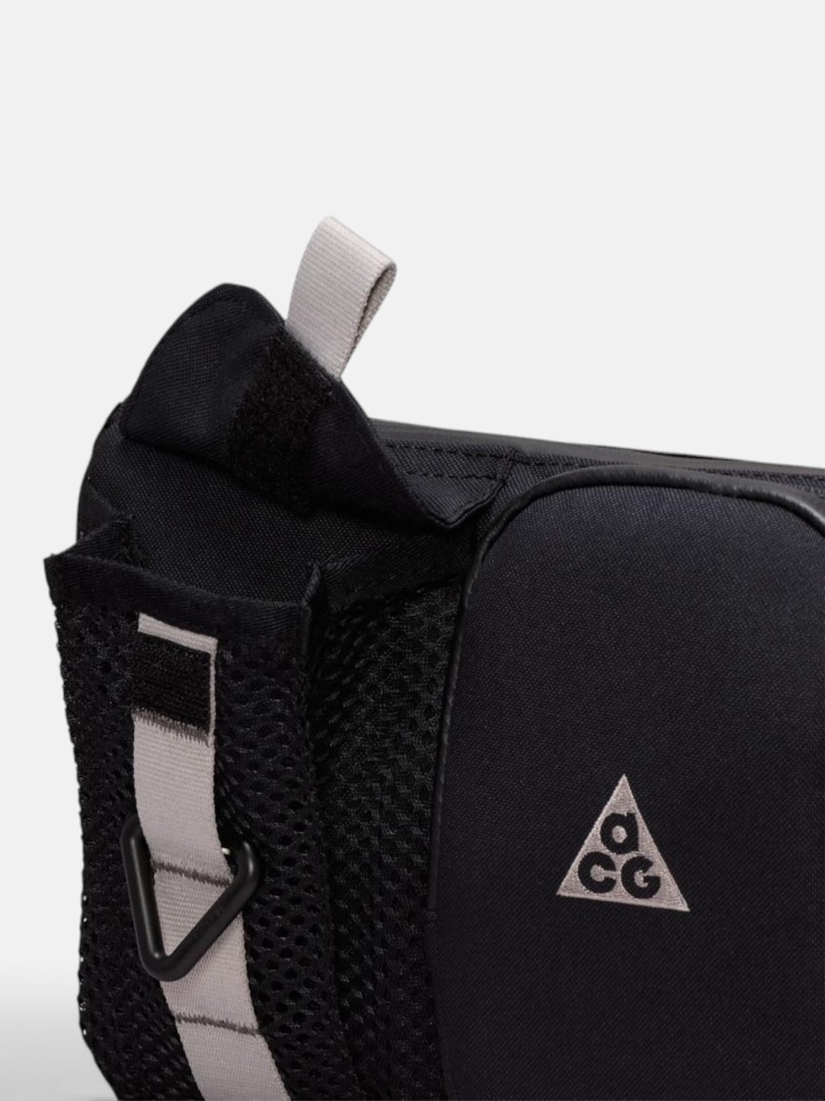Сумка унісекс Nike ACG Daymax Crossbody Bag Black HJ8180-010
