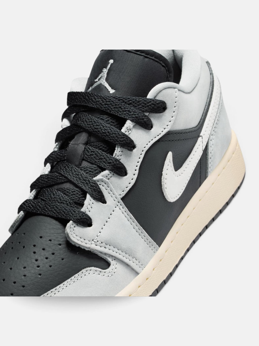 Кросівки дитячі Air Jordan 1 Low SE Light Smoke Grey/Black HQ2021-012
