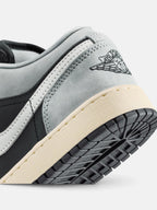 Кросівки дитячі Air Jordan 1 Low SE Light Smoke Grey/Black HQ2021-012