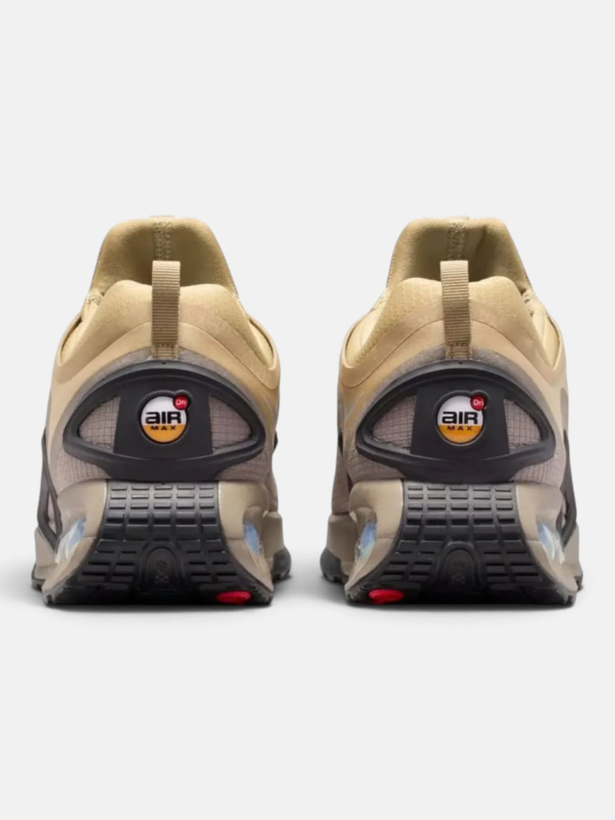 Кросівки чоловічі Nike Air Max Dn Roam Parachute Beige HQ8605-200