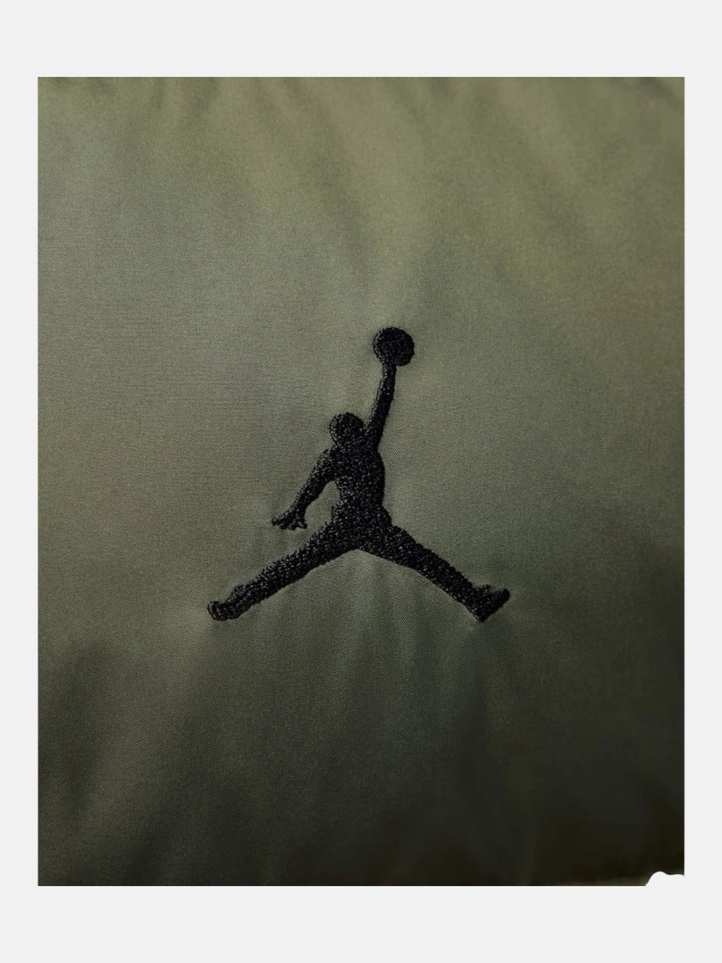 Жилетка чоловіча Air Jordan Flight Solid Down Vest Medium Olive/Black IF4261-222