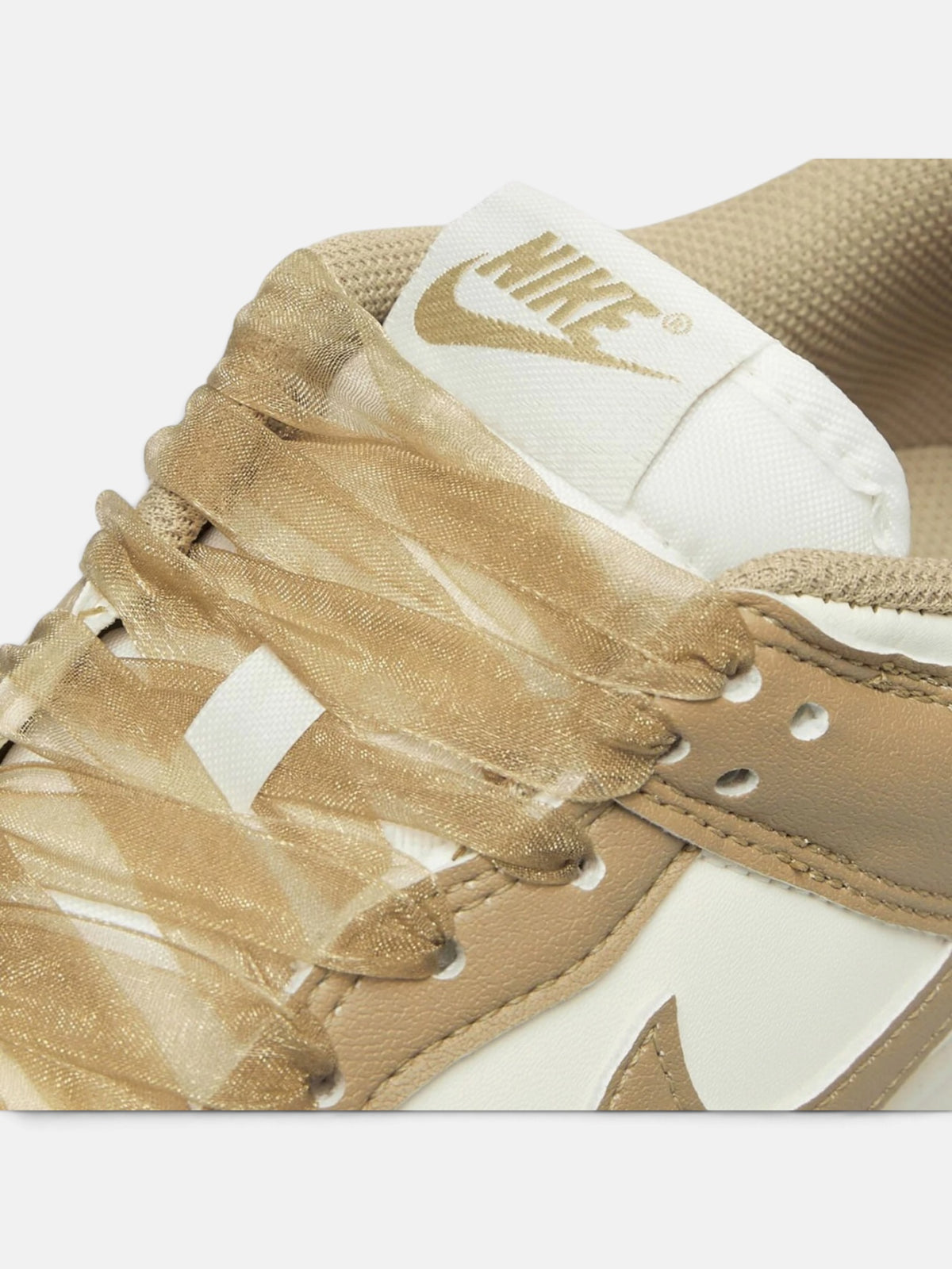Кросівки жіночі Nike Dunk Low Next Nature Sail/Parachute Beige IB7311-101