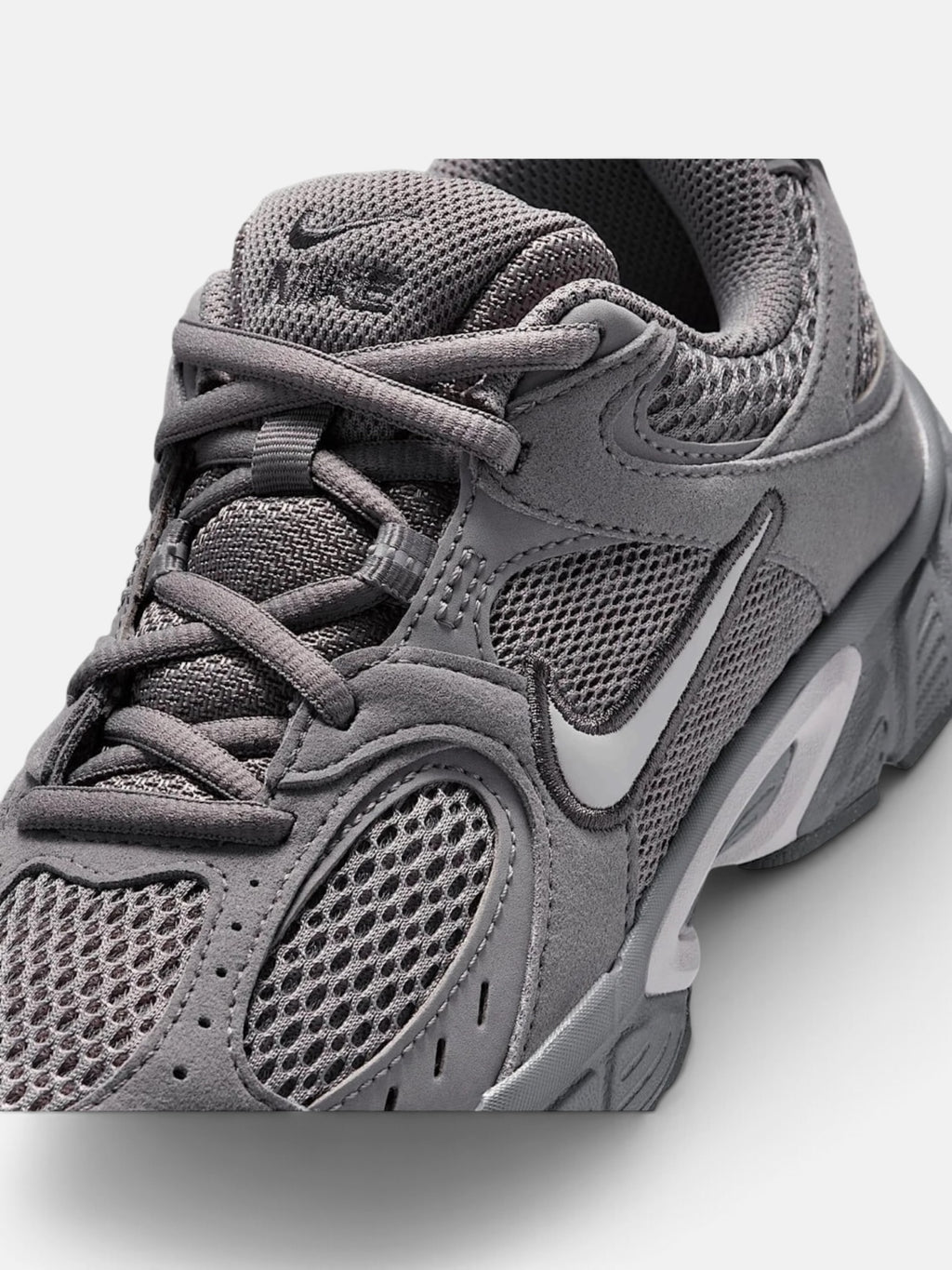 Кросівки дитячі Nike V5 Runner Suede Pencil Point/Atmosphere Grey IO1644-001