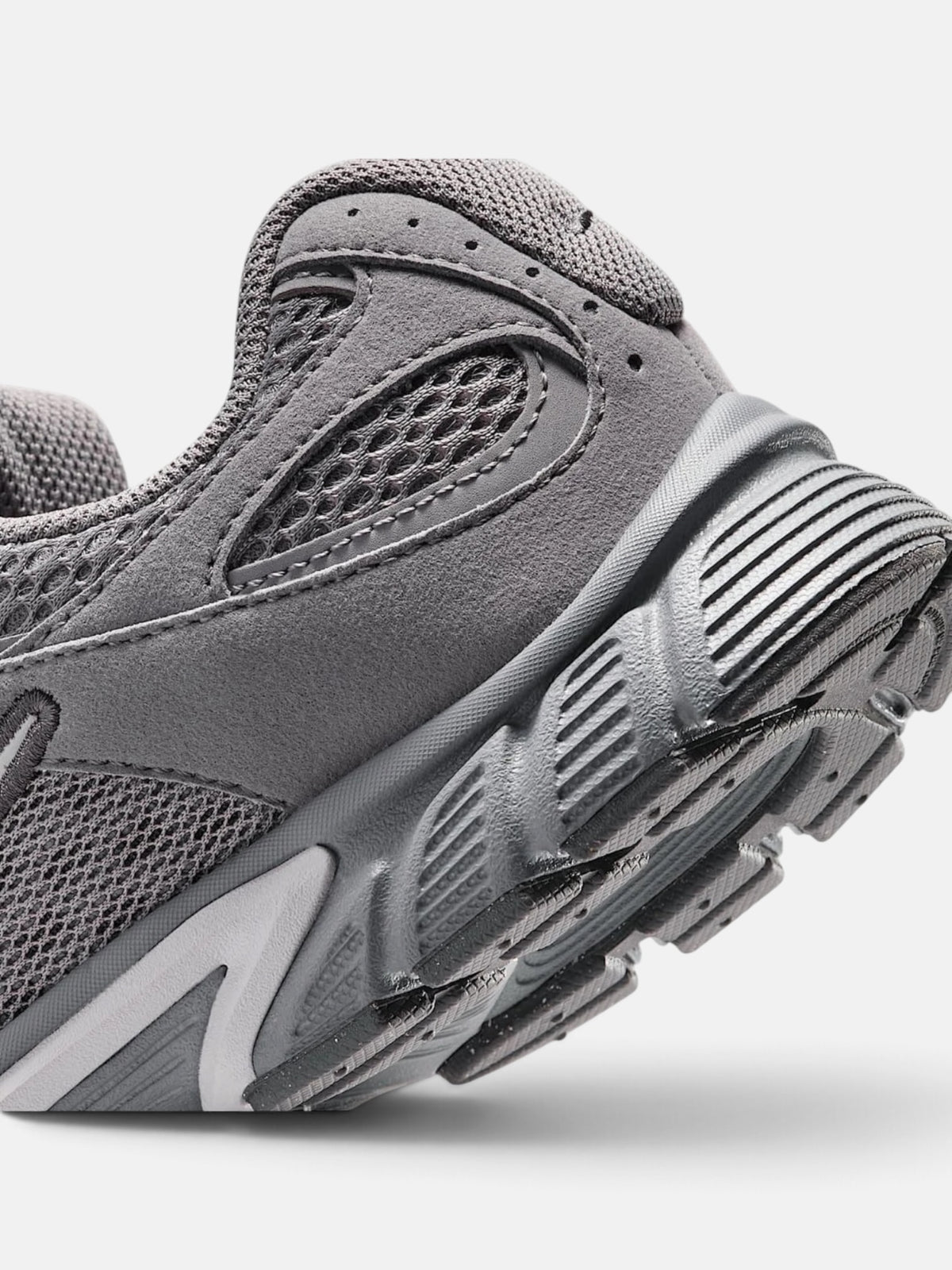 Кросівки дитячі Nike V5 Runner Suede Pencil Point/Atmosphere Grey IO1644-001