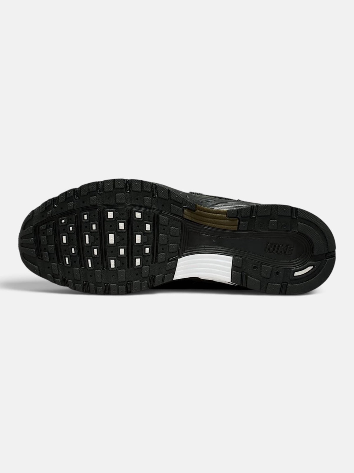 Кросівки чоловічі Nike P-6000 Black/Dark Hazel/Summit White/Metallic Silver IQ0298-010