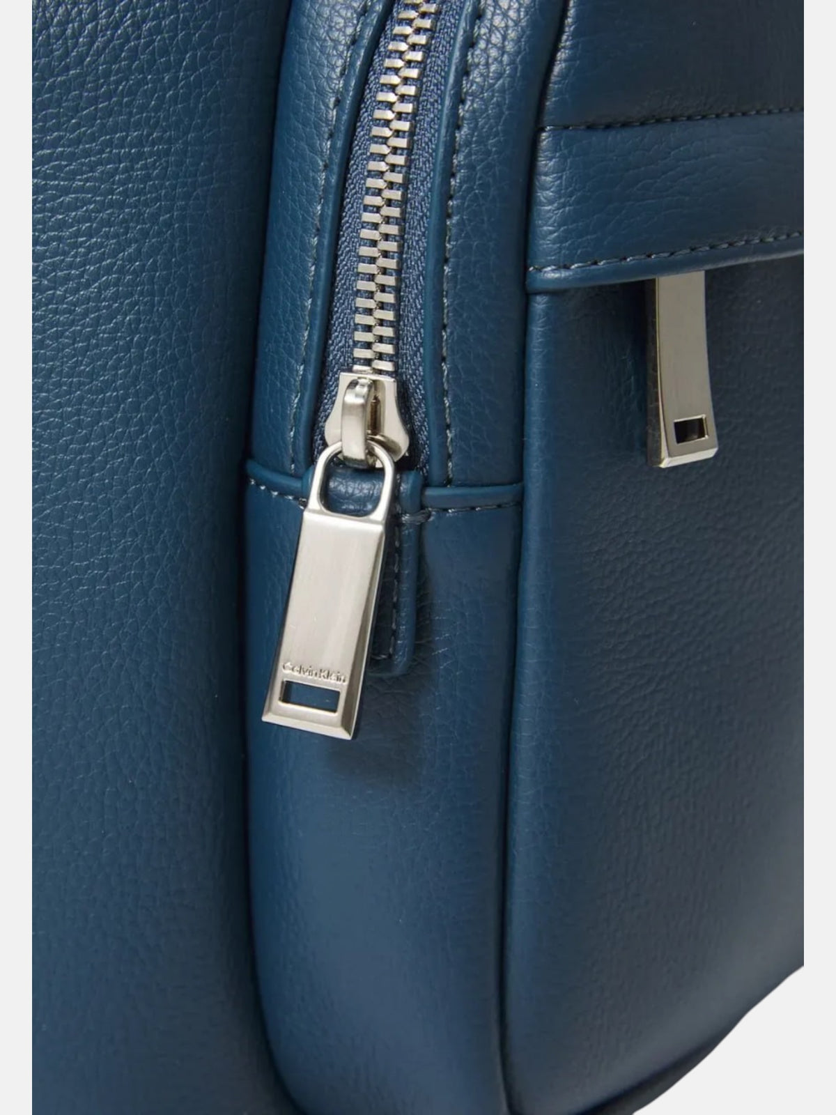 Рюкзак чоловічий Calvin Klein Raised Round Backpack Moonlit Ocean LV04D3155G