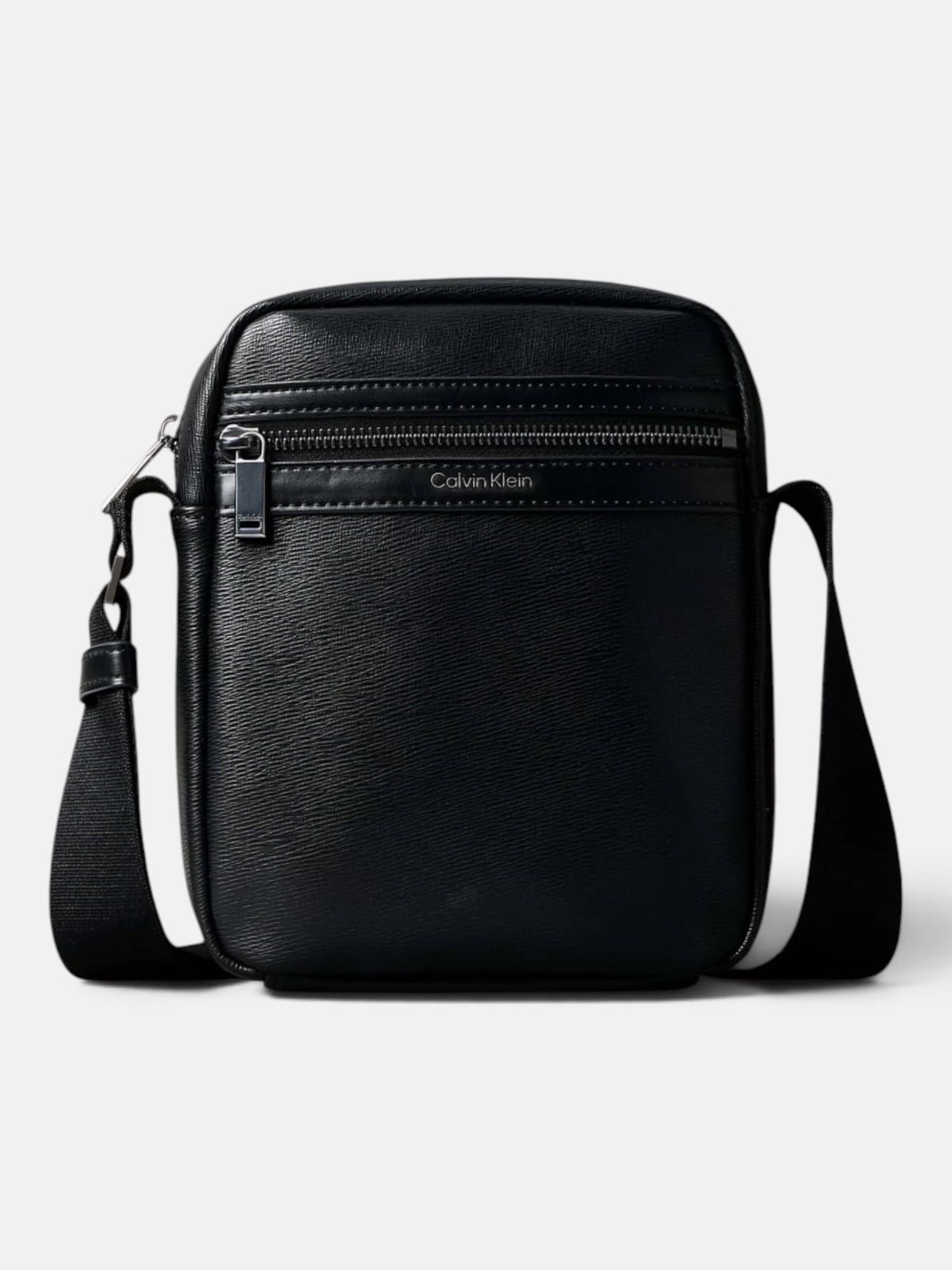 Сумка чоловіча Calvin Klein Zip Reporter Black LV04D3264G