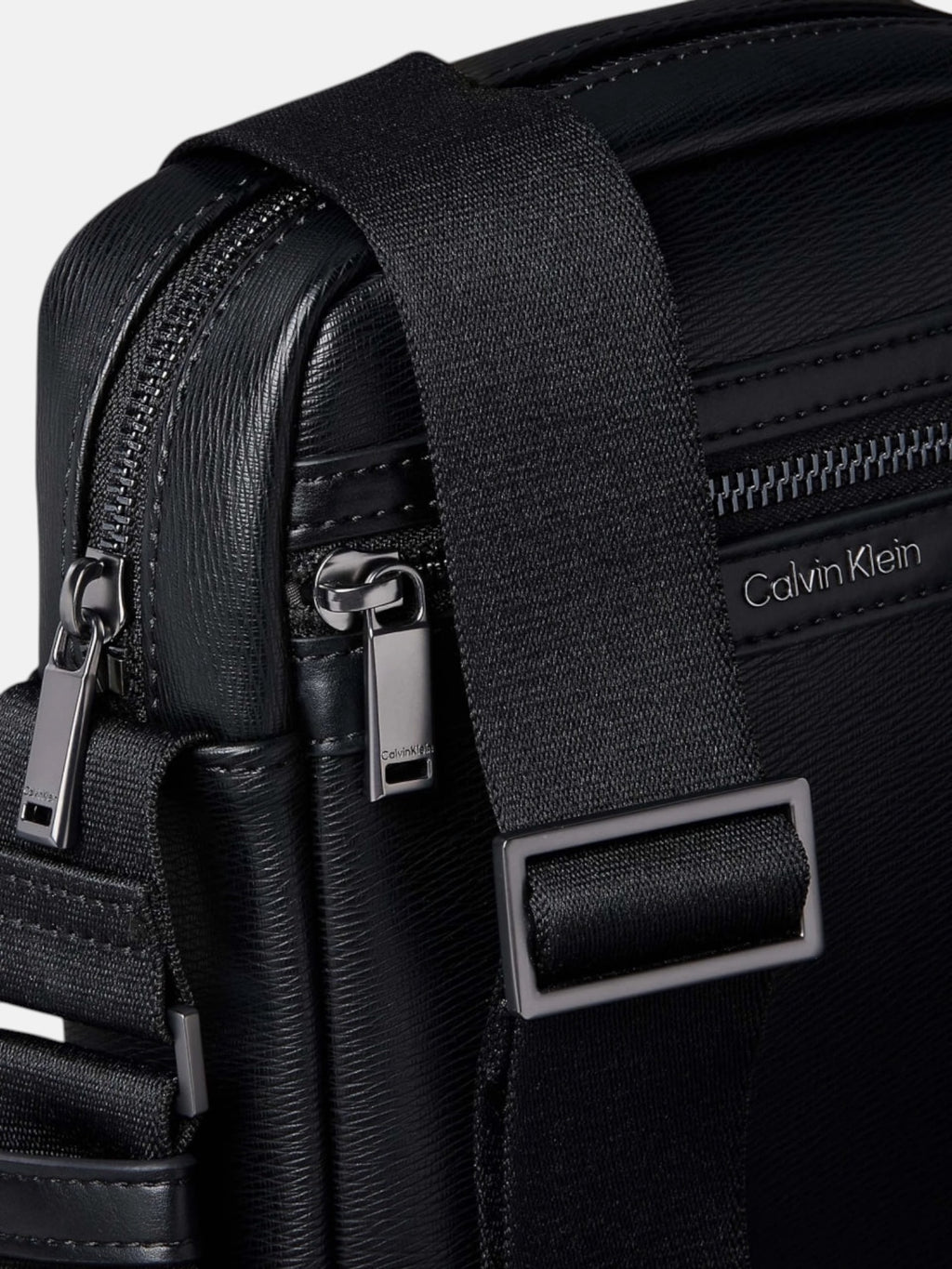 Сумка чоловіча Calvin Klein Zip Reporter Black LV04D3264G