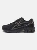 Кросівки унісекс New Balance 1906R Black/Silver Metallic U1906ROE
