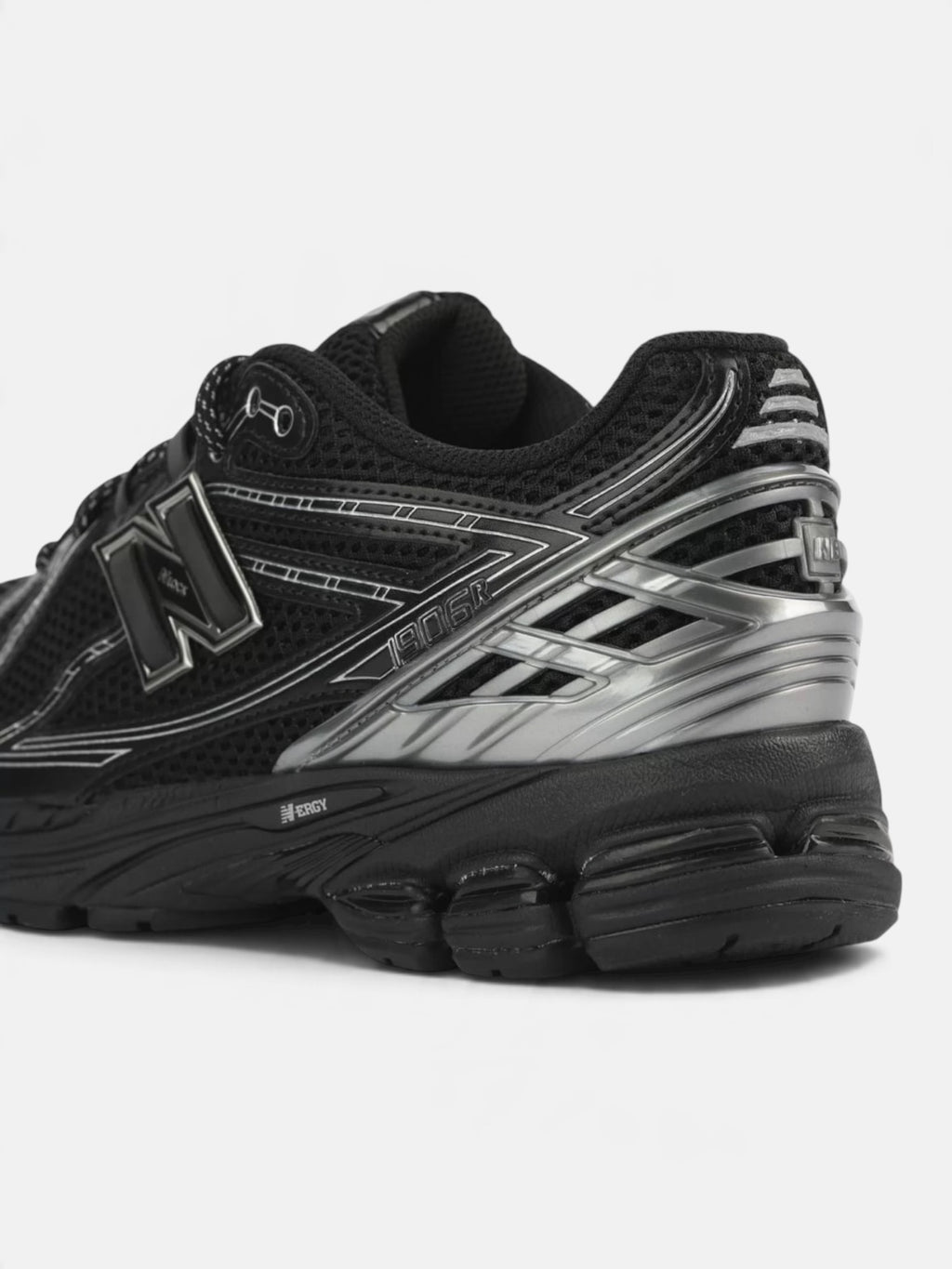 Кросівки унісекс New Balance 1906R Black/Black U1906ROS