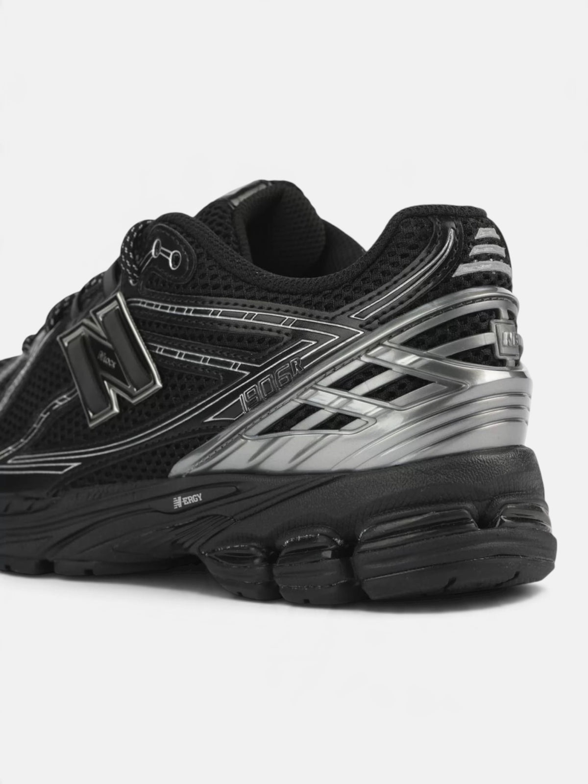 Кросівки унісекс New Balance 1906R Black/Black U1906ROS