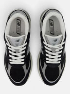 Кросівки унісекс New Balance 2010 Black/Shadow Grey/Sea Salt U2010892