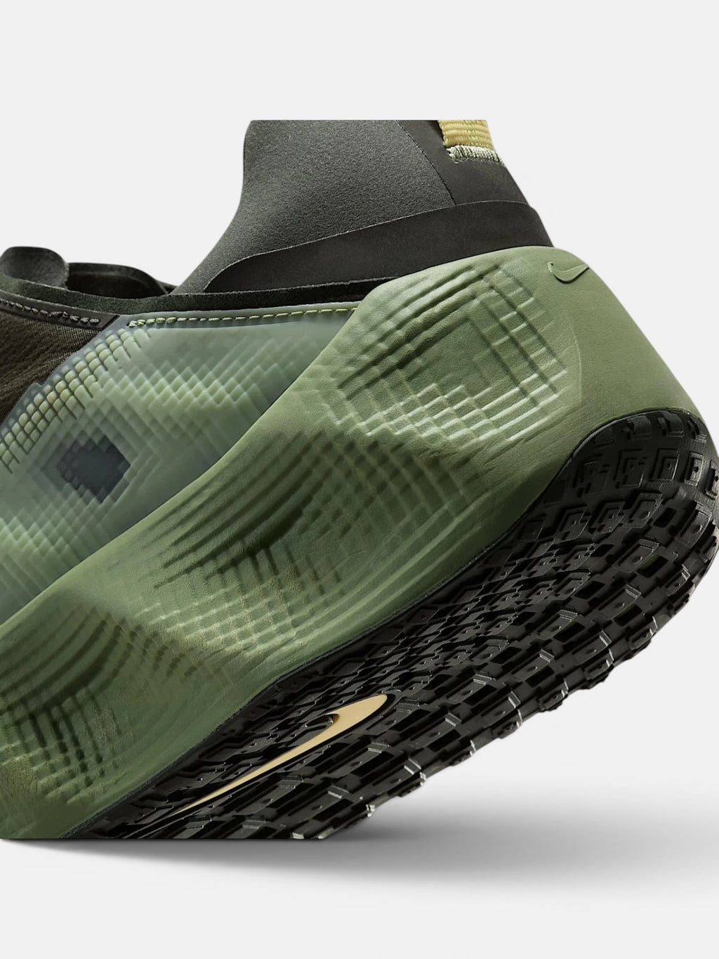 Кросівки чоловічі Nike Ava Rover Olive IM9327-300