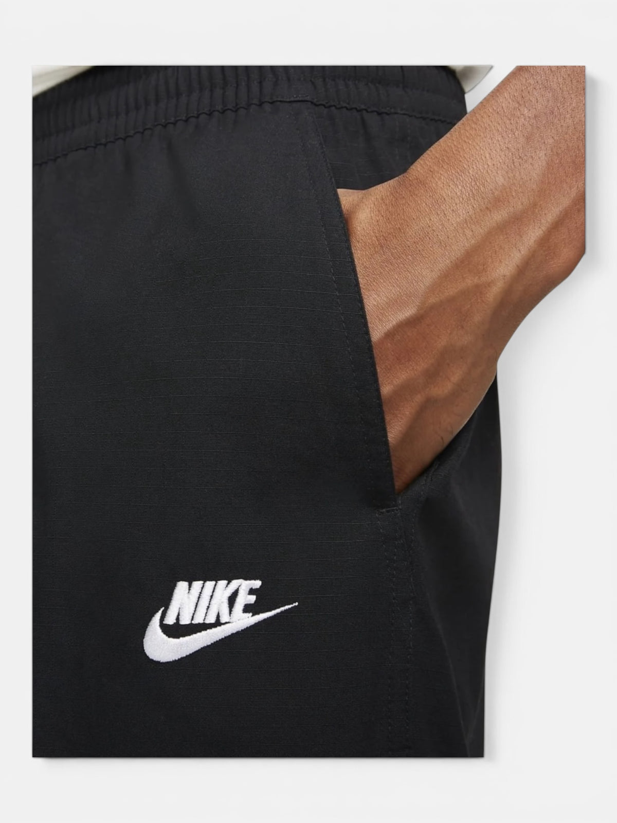 Штани чоловічі Nike Club Cargo Woven Pant "Black" DX0613-010
