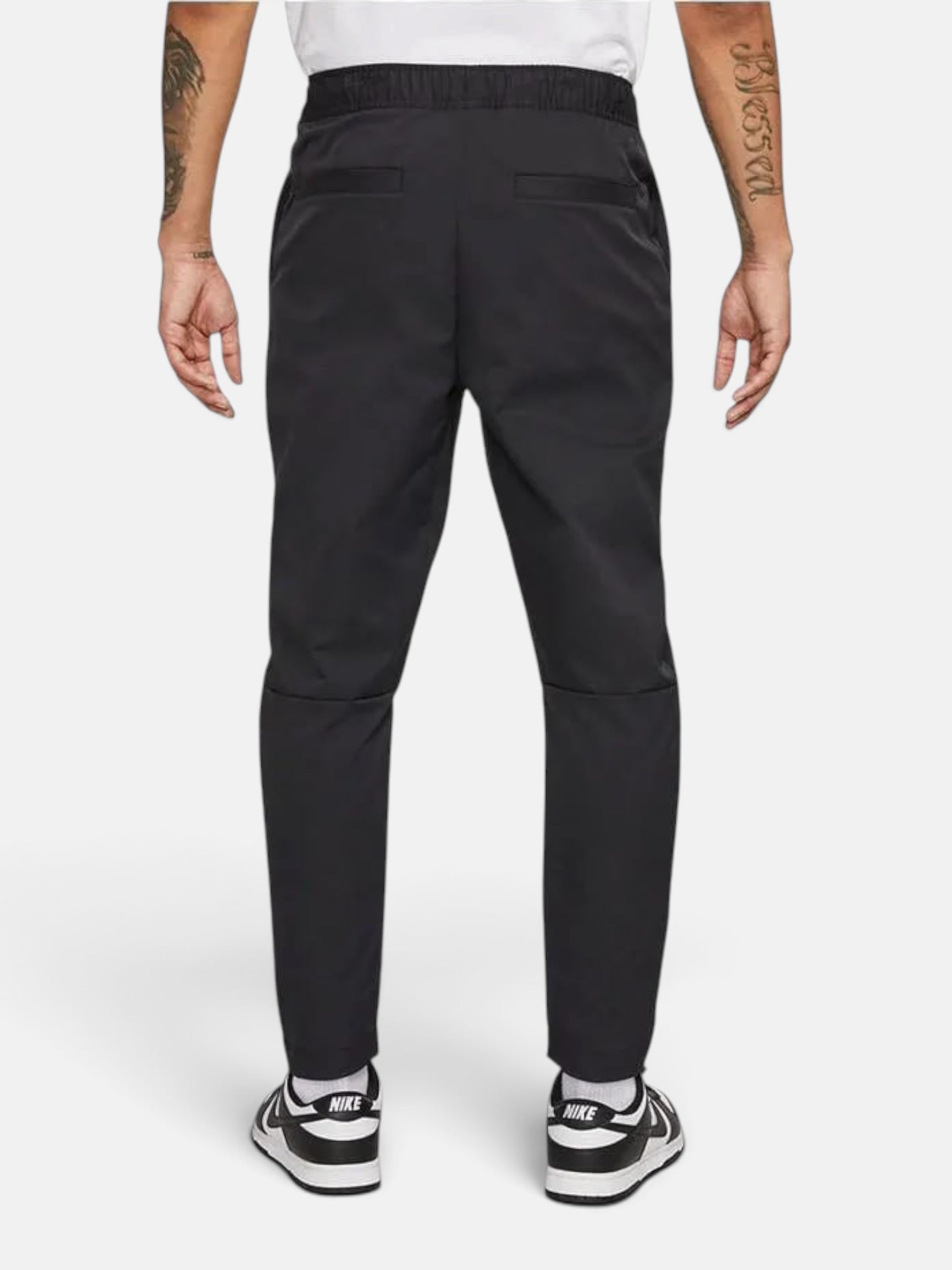 Штани чоловічі Nike Club Woven Tapered Leg Pant "Black" DX0623-010