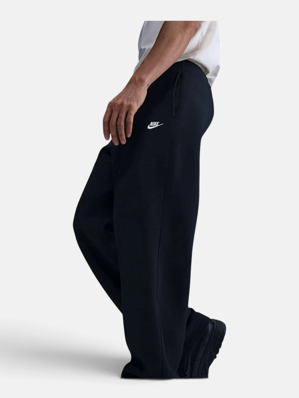 Штани чоловічі Nike Club Open-Hem Fleece Pant "Black" FN3730-010