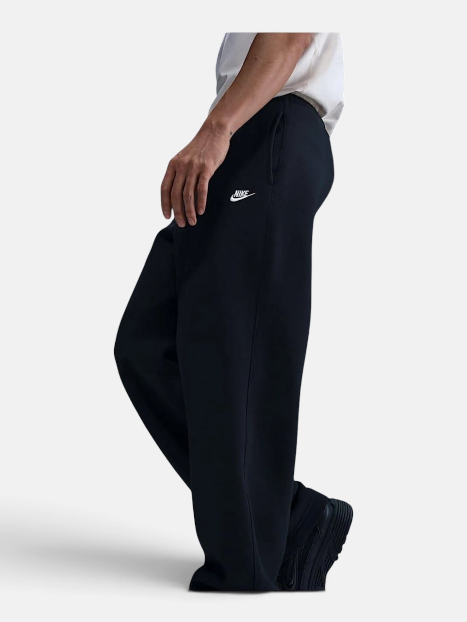 Штани чоловічі Nike Club Open-Hem Fleece Pant "Black" FN3730-010