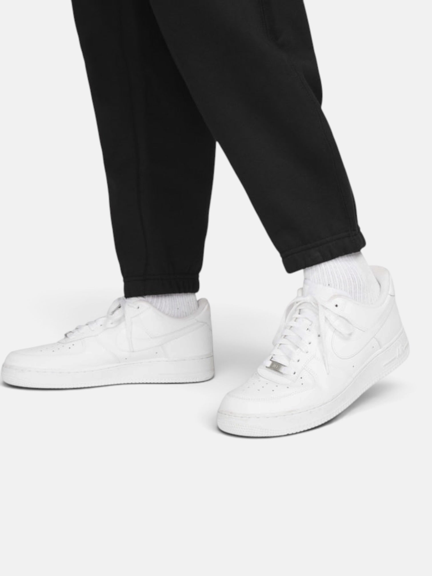 Штани чоловічі Nike Solo Swoosh Fleece Joggers "Black" DX1364-010
