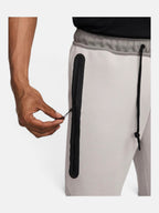 Штани чоловічі Nike Tech Fleece Jogger "Grey" FB8002-014