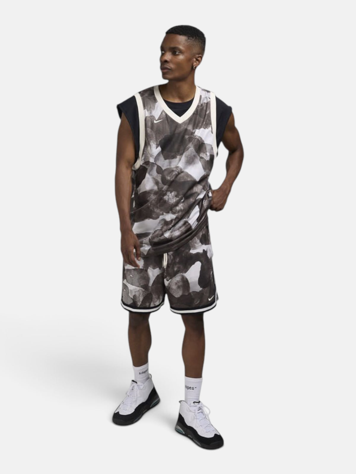 Шорти чоловічі Nike DNA Dri-FIT Camo "Pale Ivory/Black" HJ3879-110