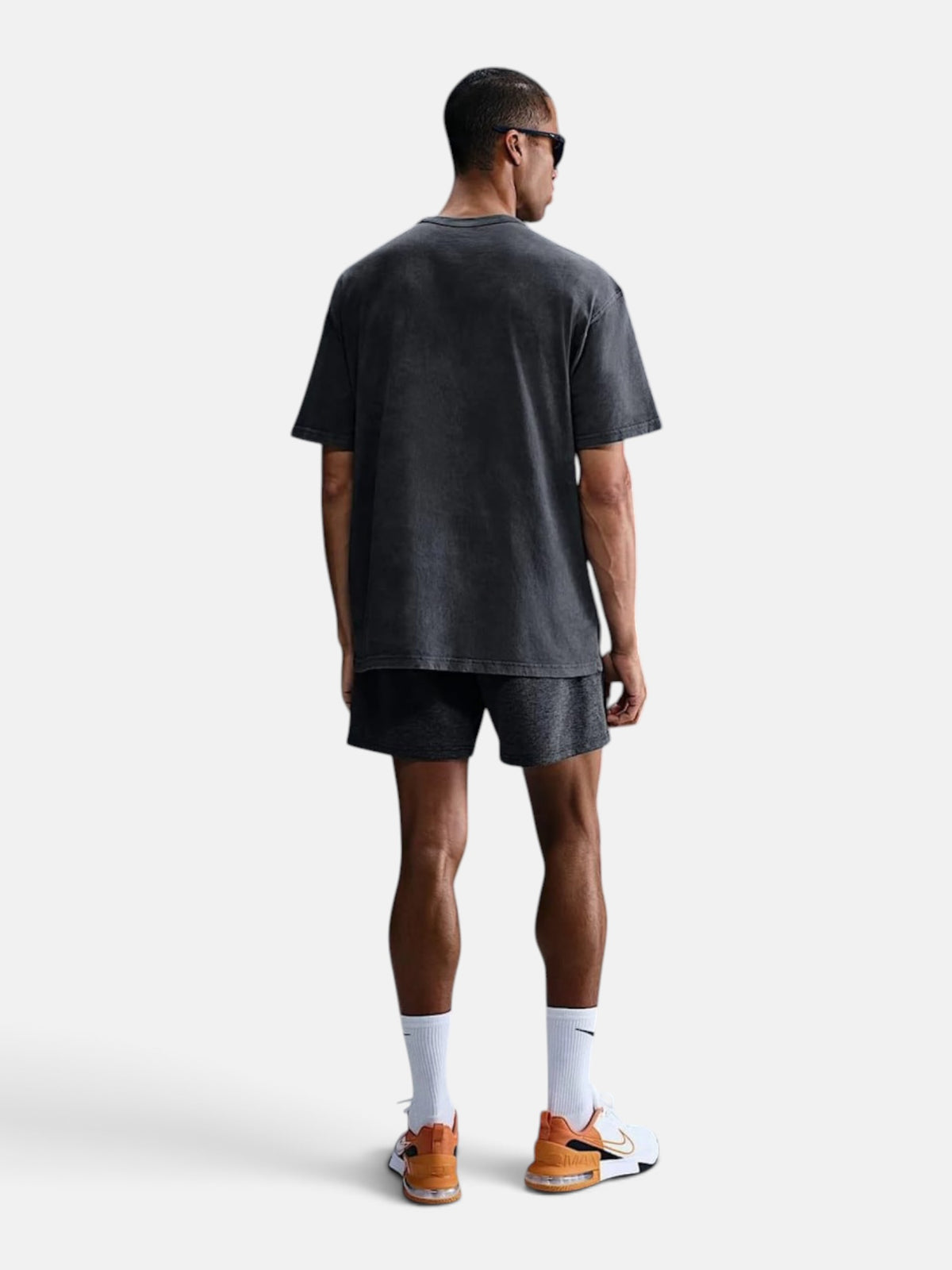 Футболка чоловіча Nike Max90 Fitness Graphic "Grey" HJ3672-060
