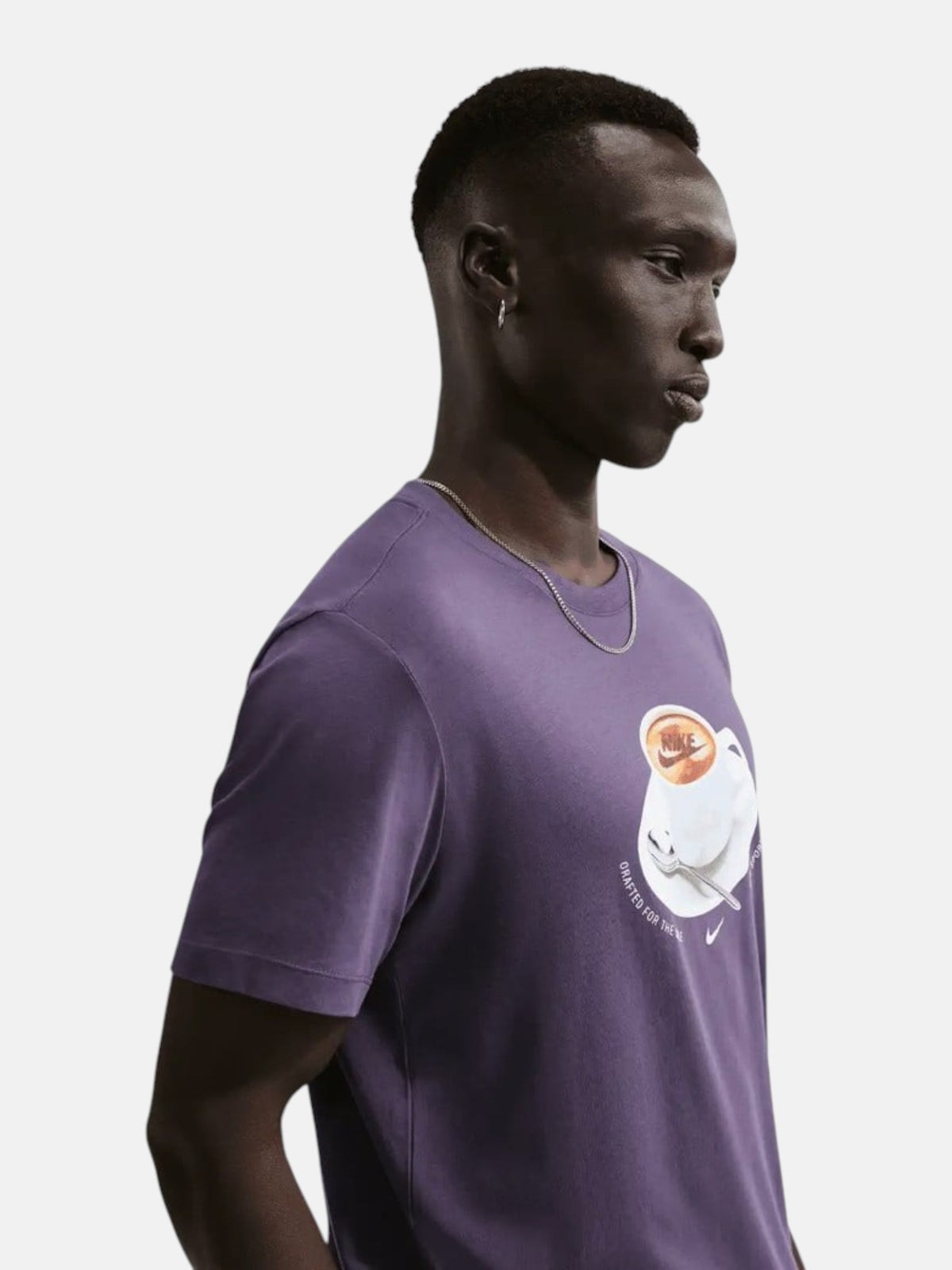 Чоловіча футболка Nike Sportswear Cafe Swoosh Mug Dark Raisin IH1159-573