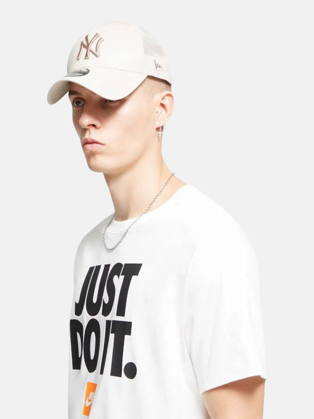 Чоловіча футболка Nike Sportswear Just Do It White DZ2989-100