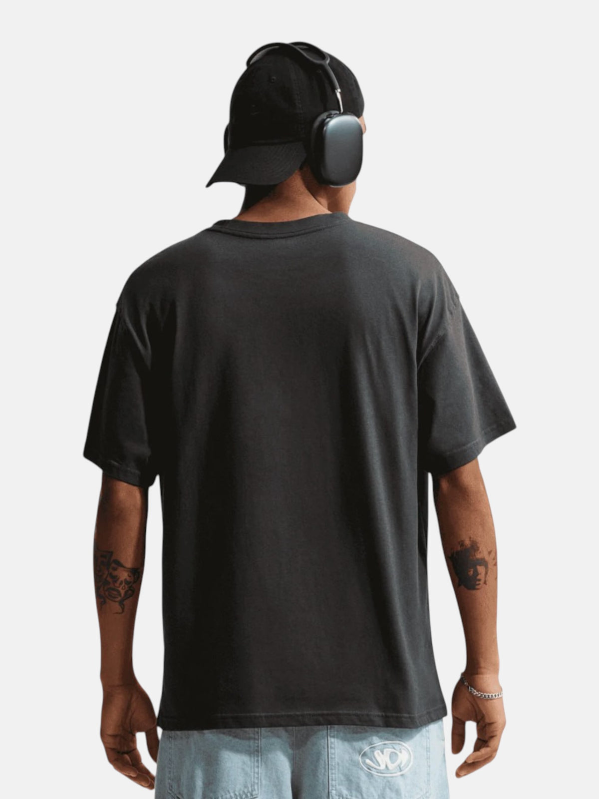 Чоловіча футболка Nike Sportswear Graphic Off Noir IH1155-045