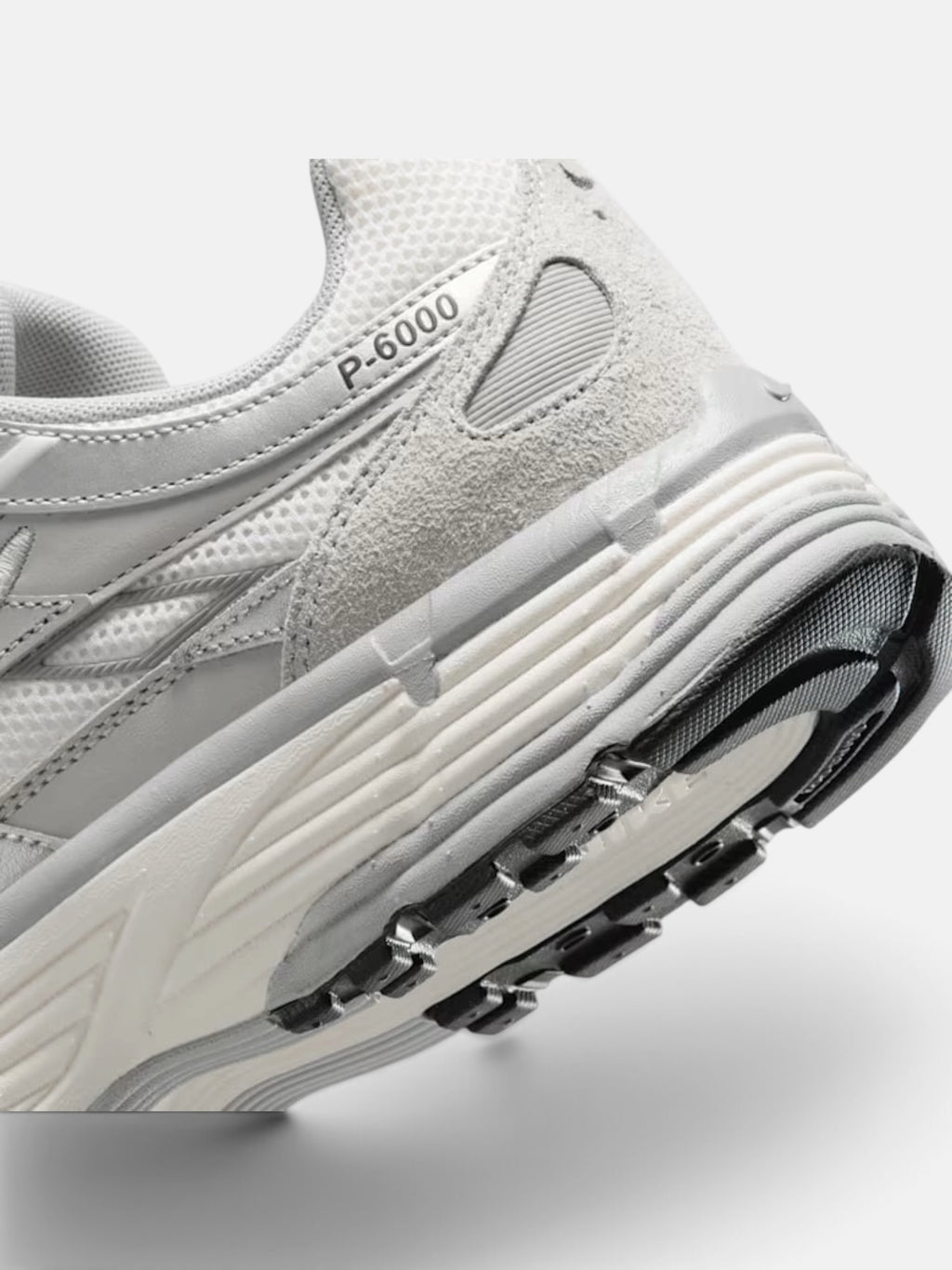 Чоловічі кросівки Nike P-6000 Light Bone / Sail IU7549-072