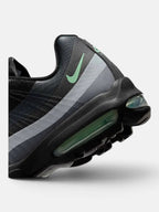 Чоловічі кросівки Nike Air Max 95 Ultra Black / Mint Foam IB7681-004