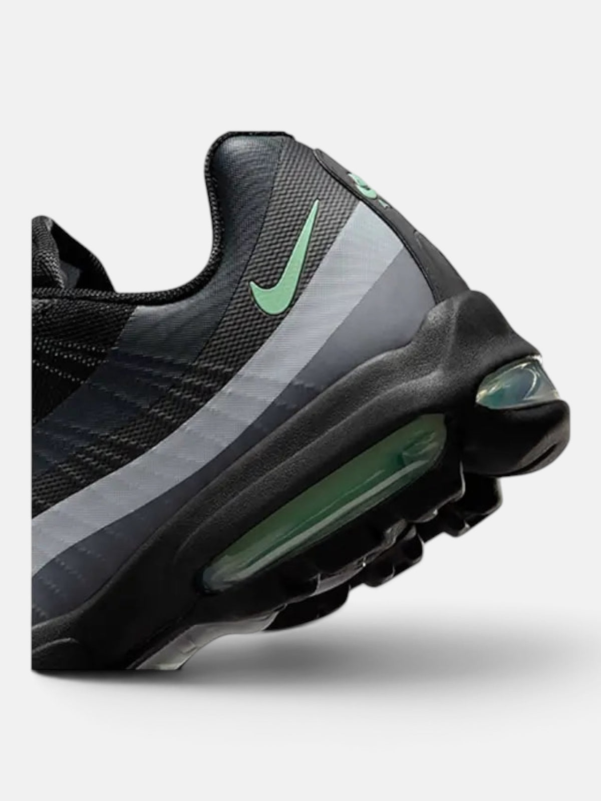 Чоловічі кросівки Nike Air Max 95 Ultra Black / Mint Foam IB7681-004