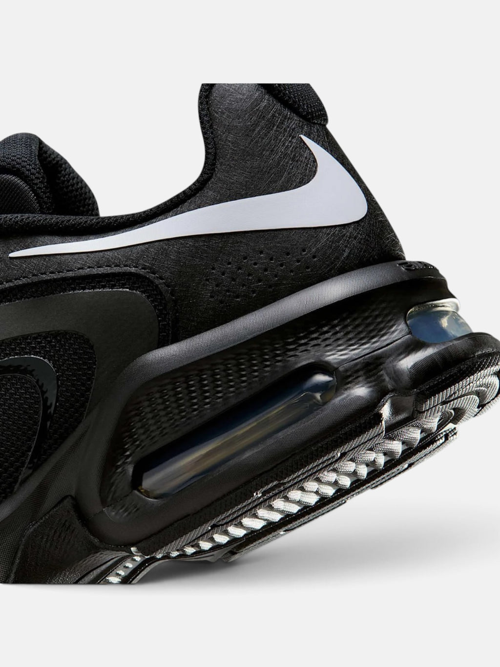 Чоловічі кросівки Nike Air Max Fire Black / White IR0819-005