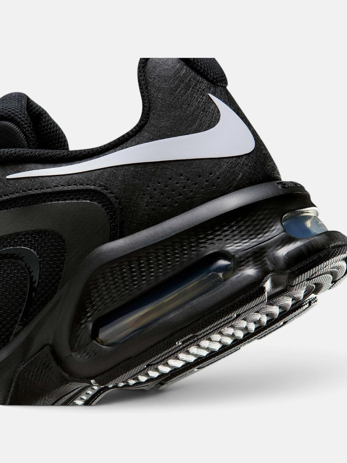 Чоловічі кросівки Nike Air Max Fire Black / White IR0819-005