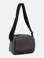 Сумка унісекс Air Jordan Monogram Mini Messenger Bag Dark Smoke Grey MA0760-G9Q