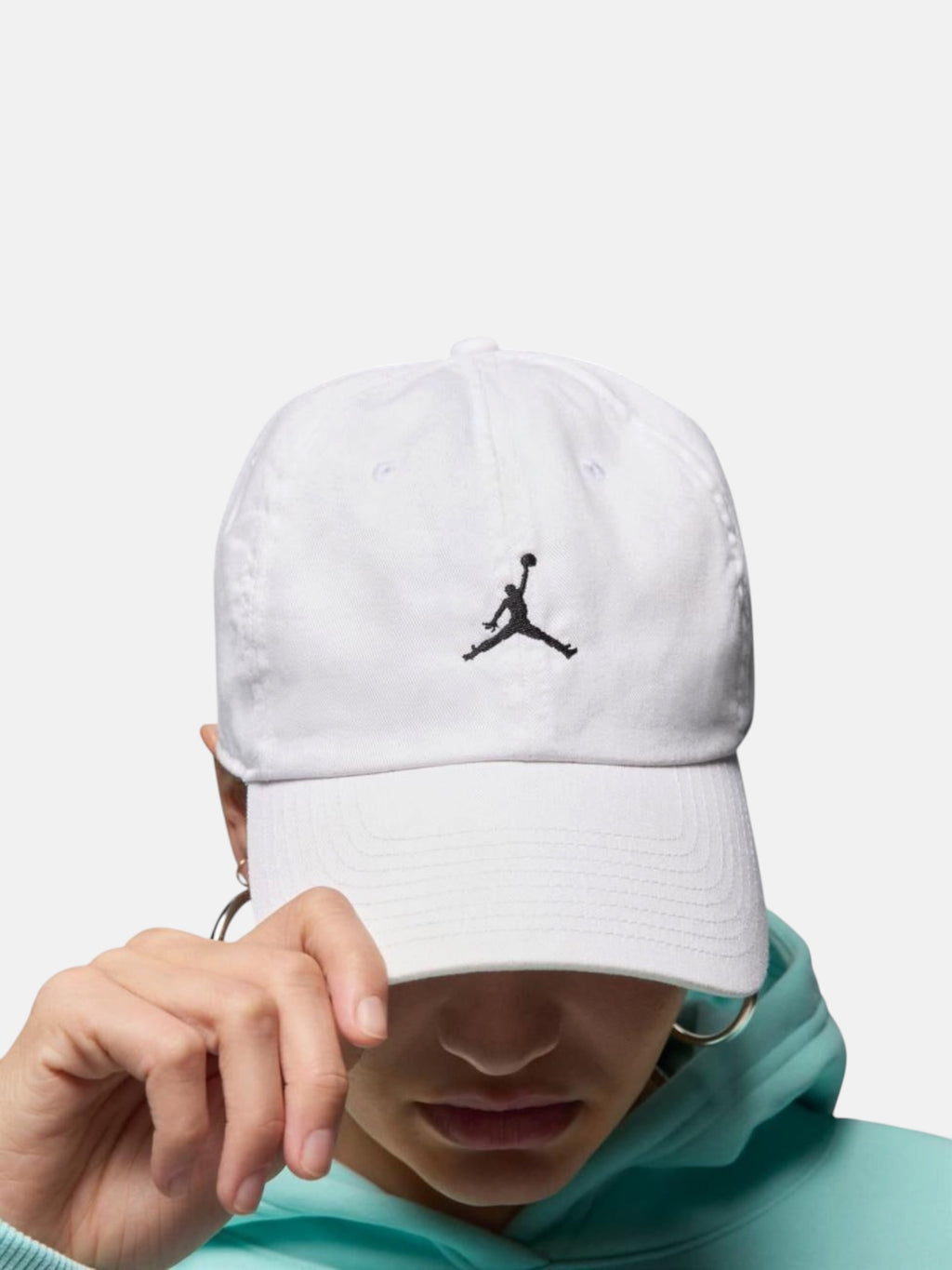 Кепка унісекс Jordan Club Washed Jumpman White / Black HQ1963-100