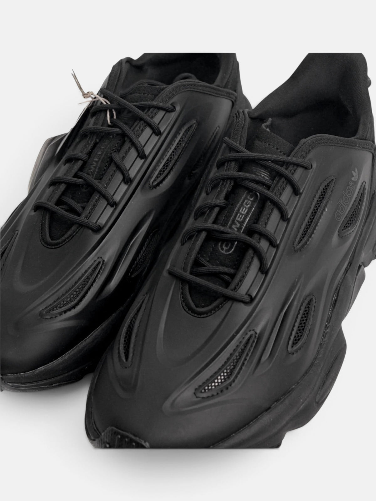 Кросівки унісекс adidas Ozweego Celox Black GZ5230