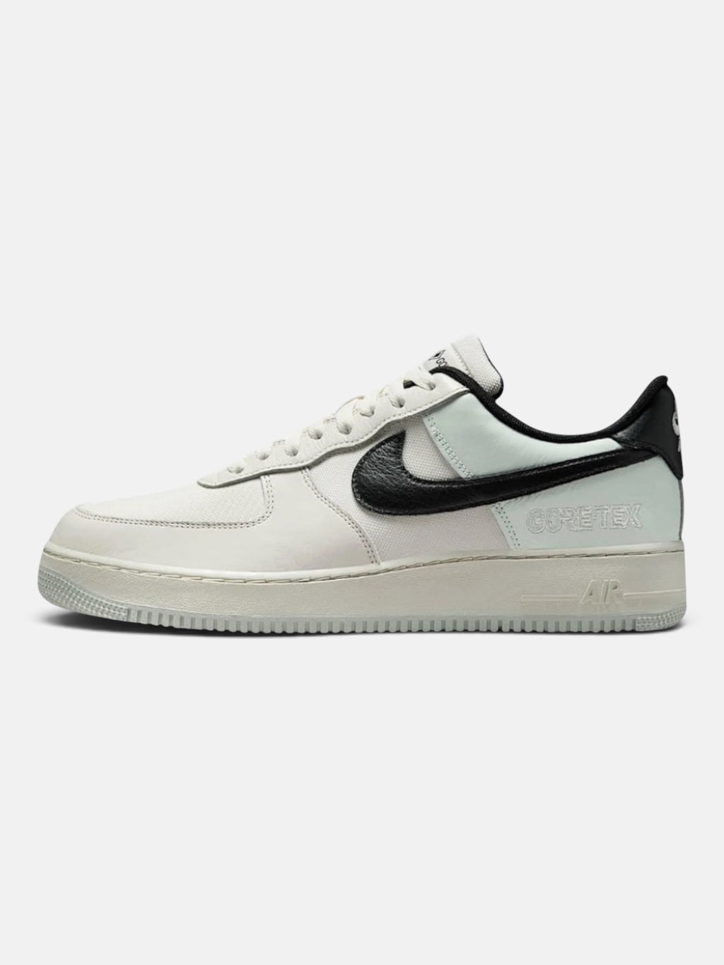 Чоловічі кросівки Nike Air Force 1 GTX White / Black CK2630-004