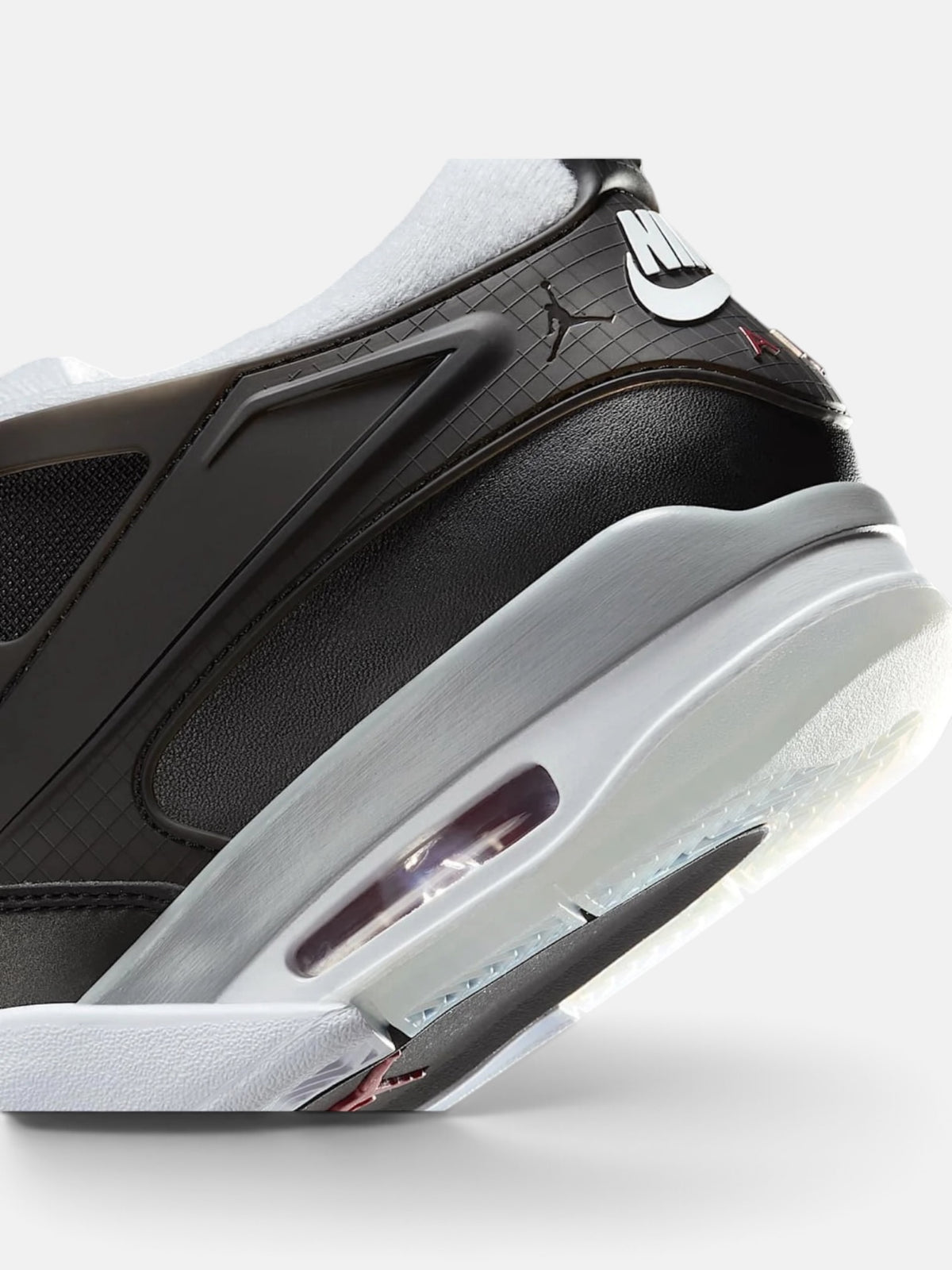 Чоловічі кросівки Air Jordan 4 RM Black / White HV5184-010