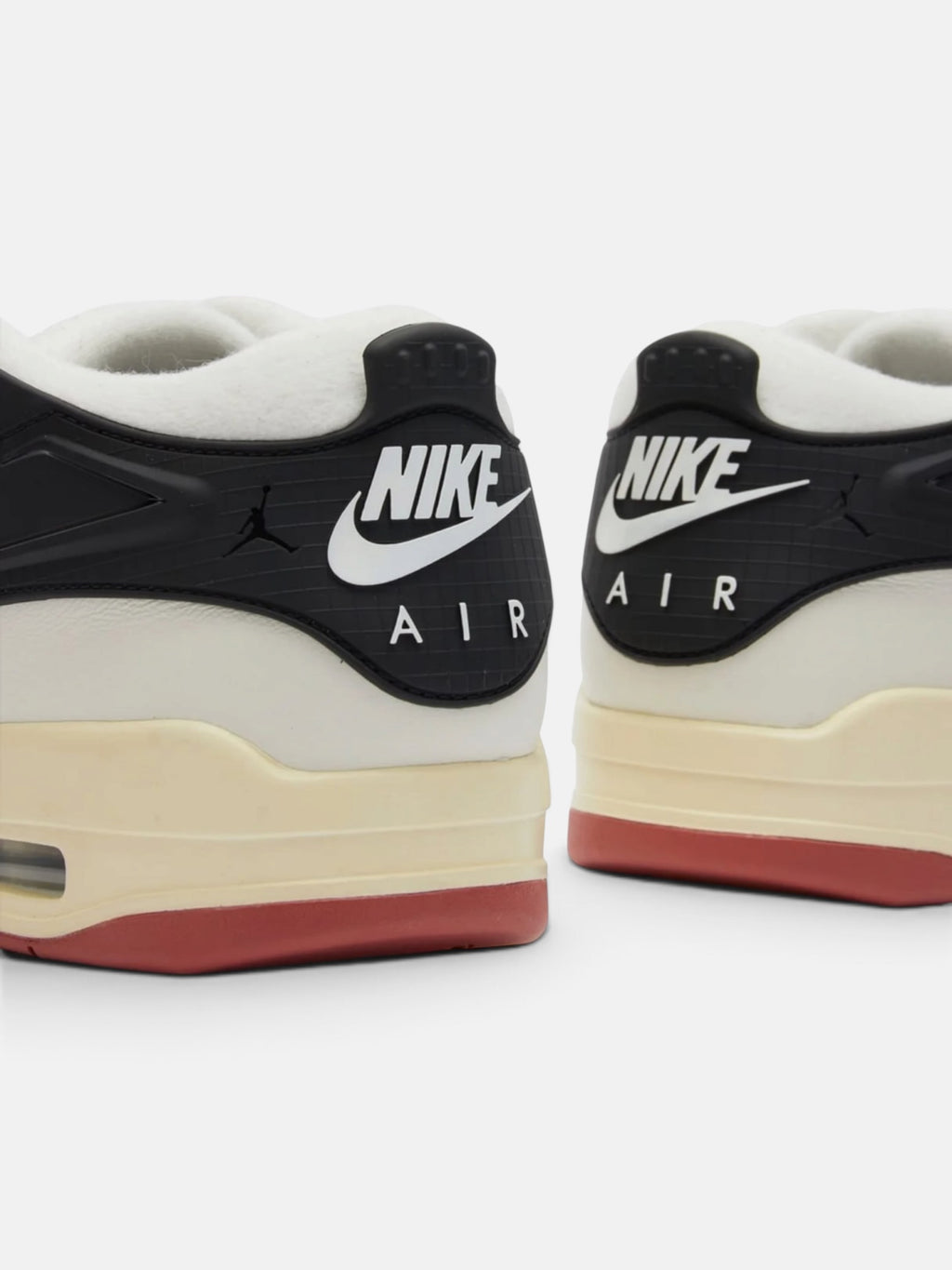 Чоловічі кросівки Air Jordan 4 RM Black / White FQ7939-100