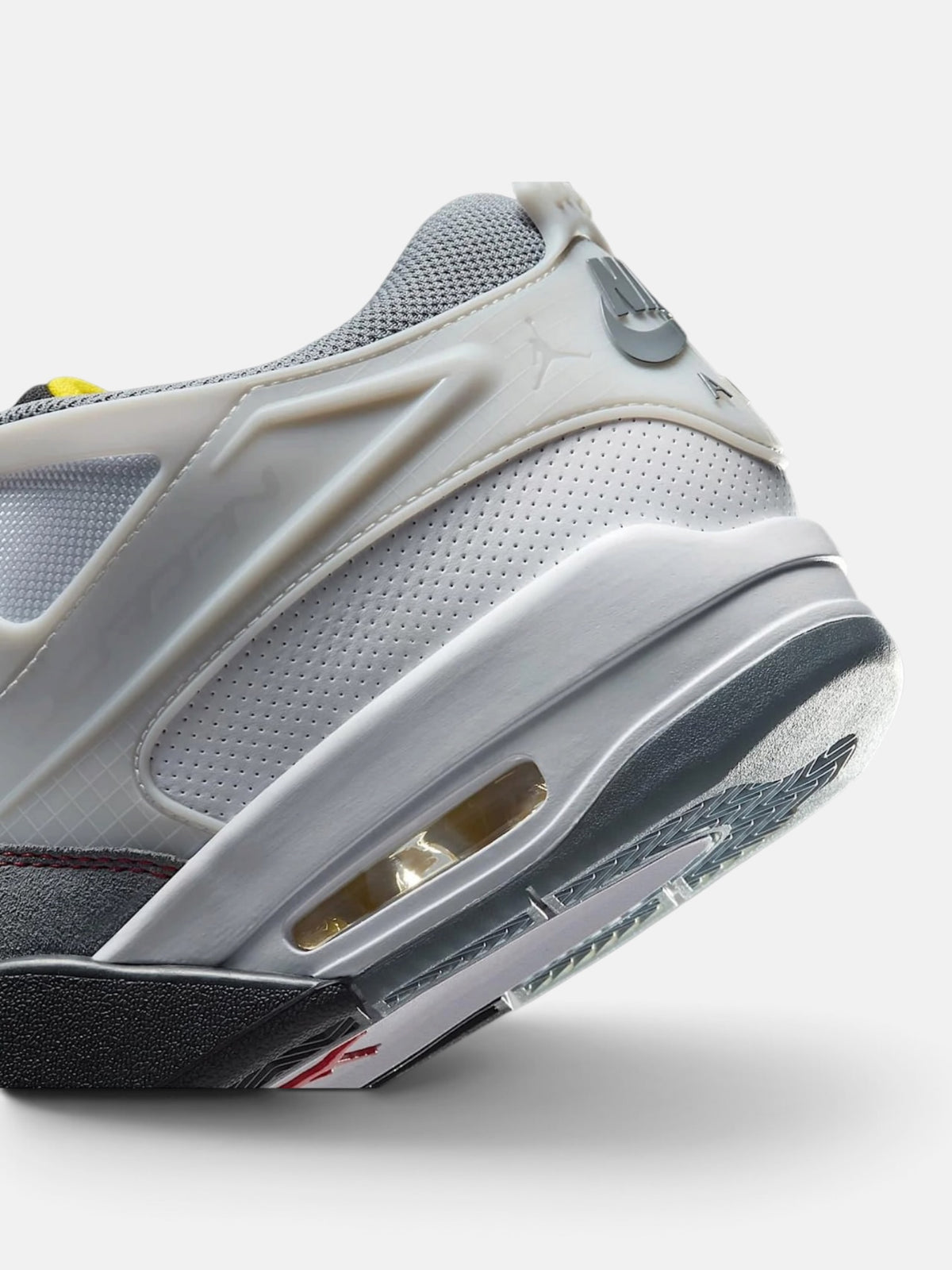 Чоловічі кросівки Air Jordan 4 RM PRM Grey / White IB8052-100
