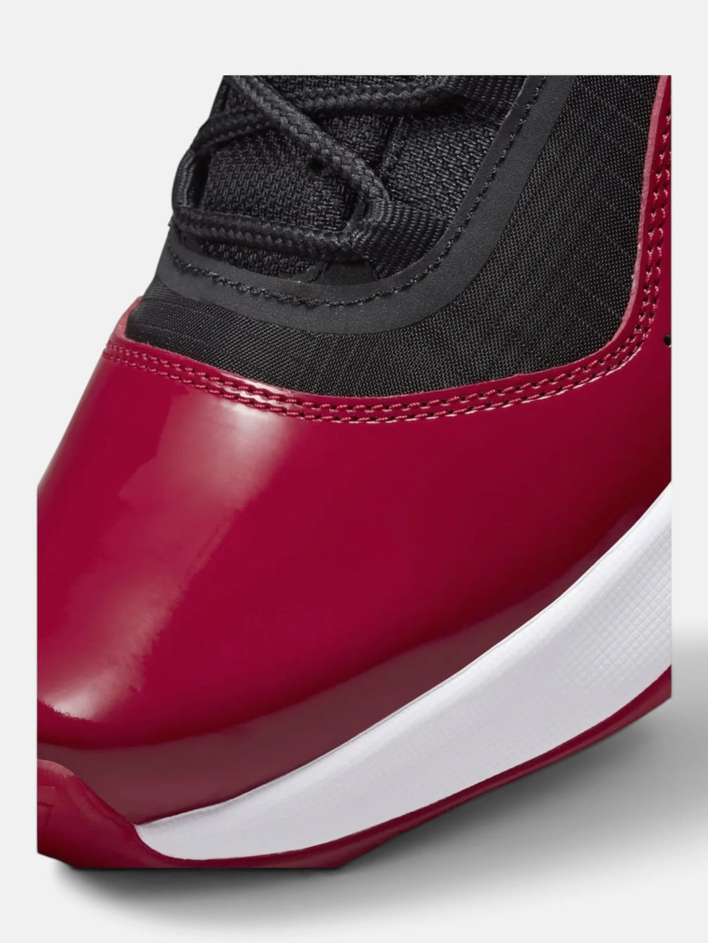 Жіночі кросівки Air Jordan 11 CMFT Low Black / Red DV2629-006