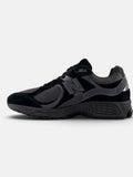 Чоловічі кросівки New Balance 2002R Black / Grey M2002RBL