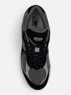 Чоловічі кросівки New Balance 2002R Black / Grey U2002RC