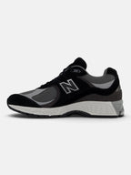 Чоловічі кросівки New Balance 2002R Black / Grey U2002RC