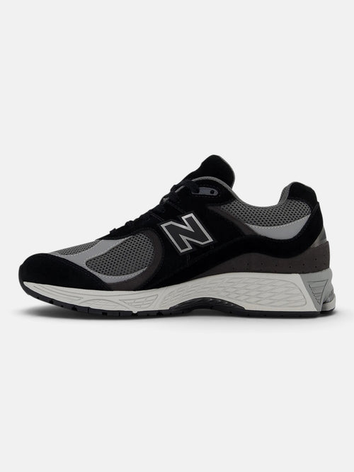 Чоловічі кросівки New Balance 2002R Black / Grey U2002RC